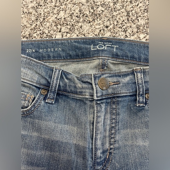 LOFT Distressed Bermuda Shorts NWT 4 / 27 cuffed raw hem - Picture 5 of 10